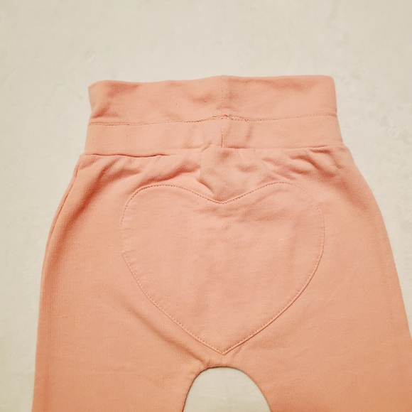 4/$25 SALE 🛍️ First Impressions Baby Girl Heart Yoga Pants 6-9M - Picture 4 of 5